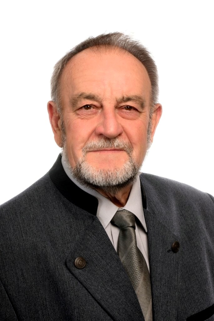 Nehéz Győző